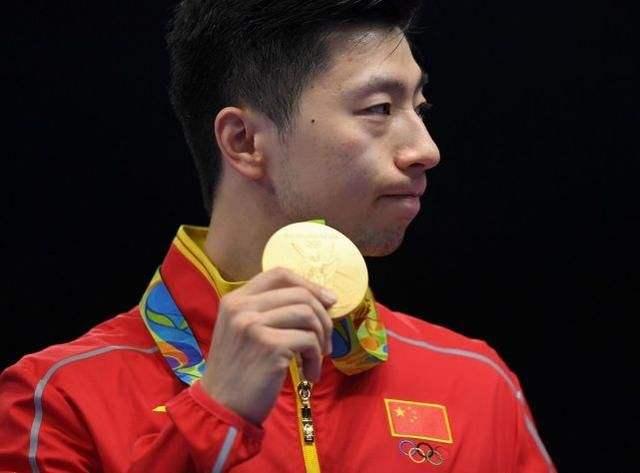 苏媒：泰州一所中学将“苏超”解说金句设为了课间铃声