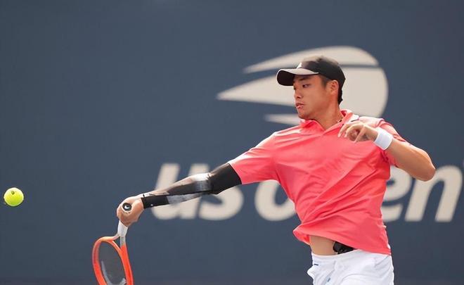 邓弗里斯：老图拉姆是我的偶像；生涯早期我不是最出色的球员