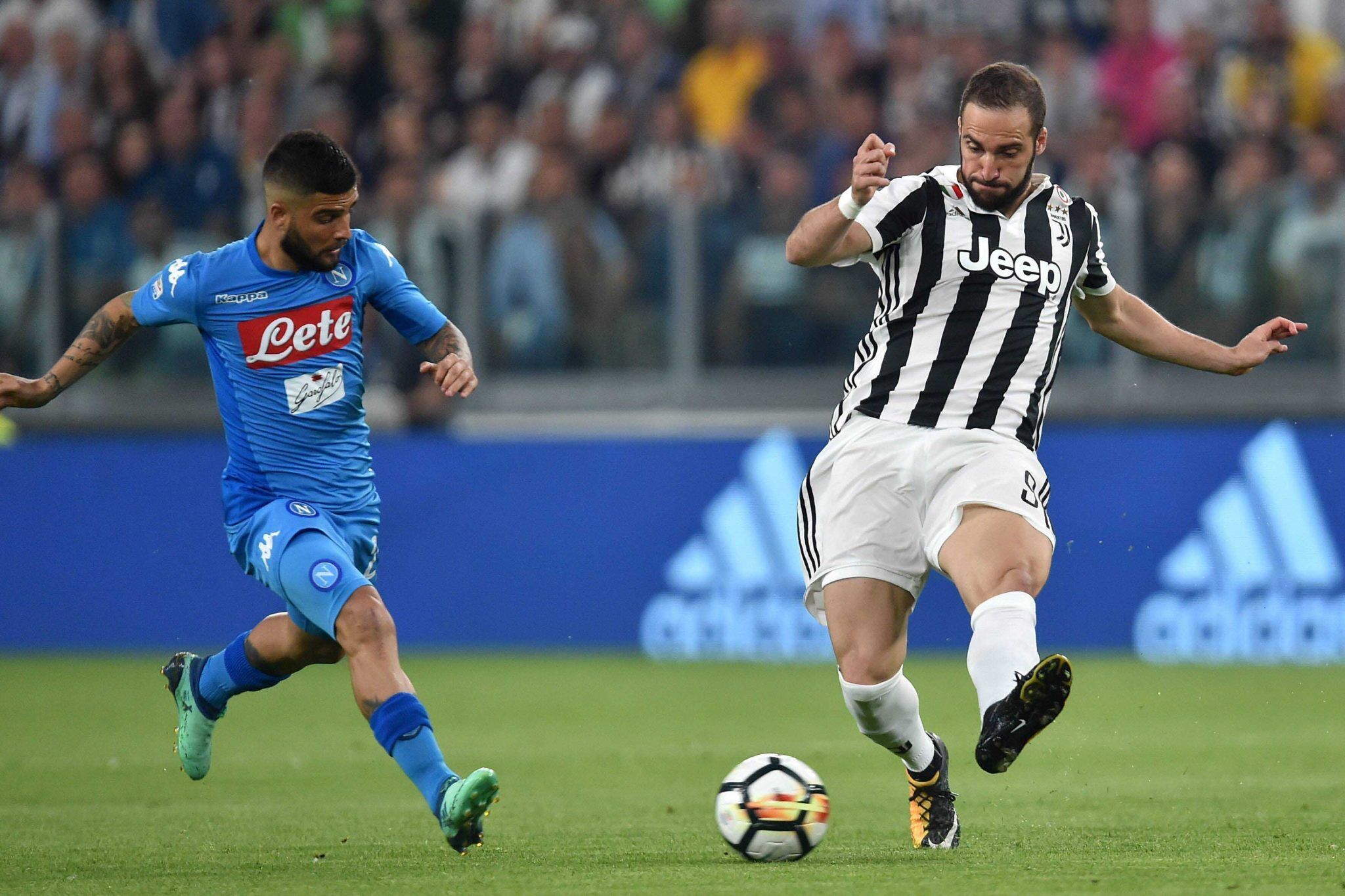 轻松